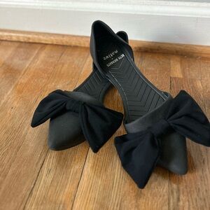 Native Audrey Beth Richard’s shoes with bow  size 7